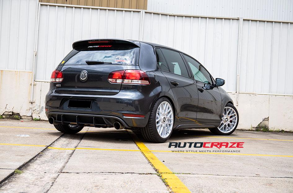 VOLKSWAGEN GOLF RSE SILVER